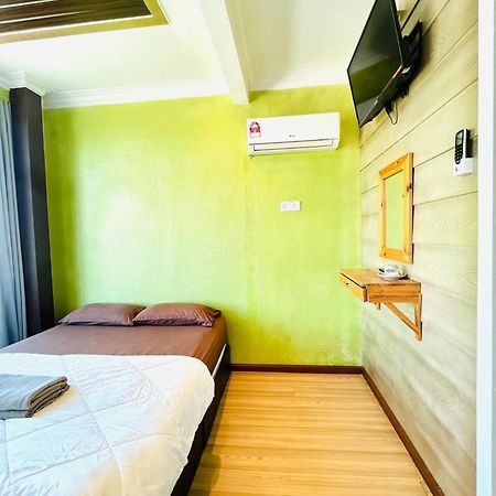 Suza Hostel Tumpat Bagian luar foto