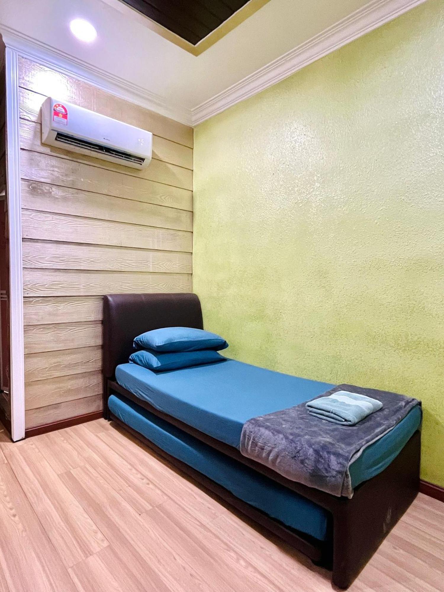 Suza Hostel Tumpat Bagian luar foto