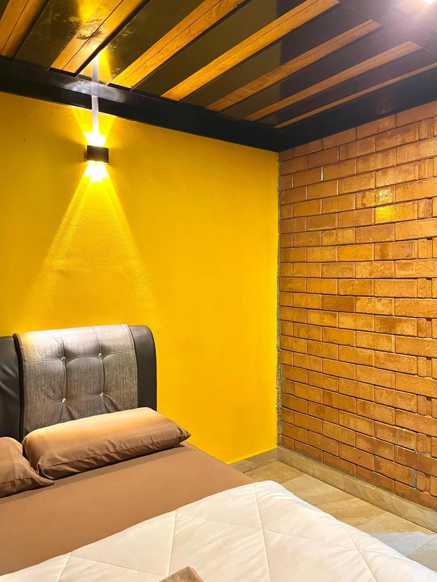 Suza Hostel Tumpat Bagian luar foto