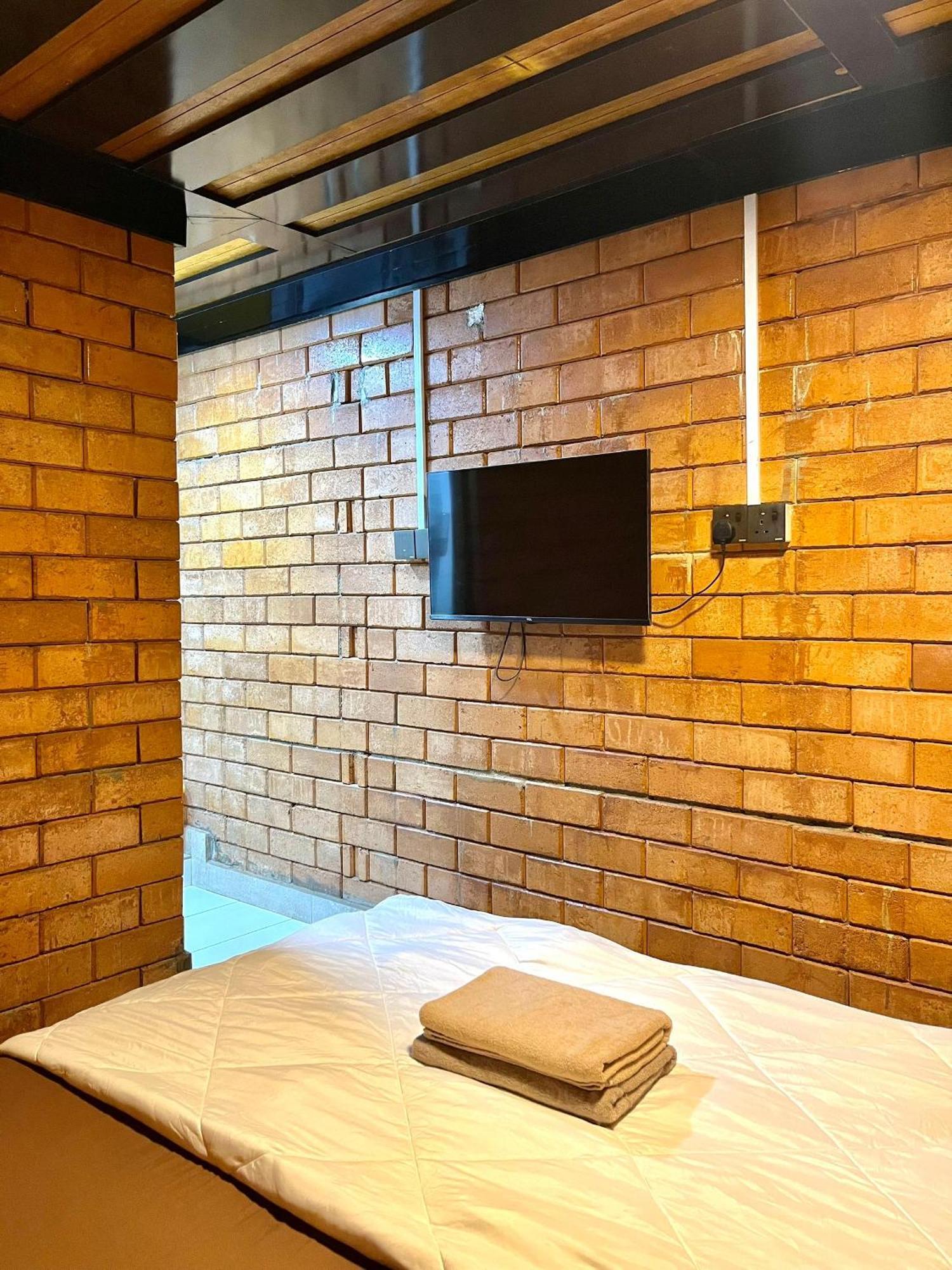 Suza Hostel Tumpat Bagian luar foto